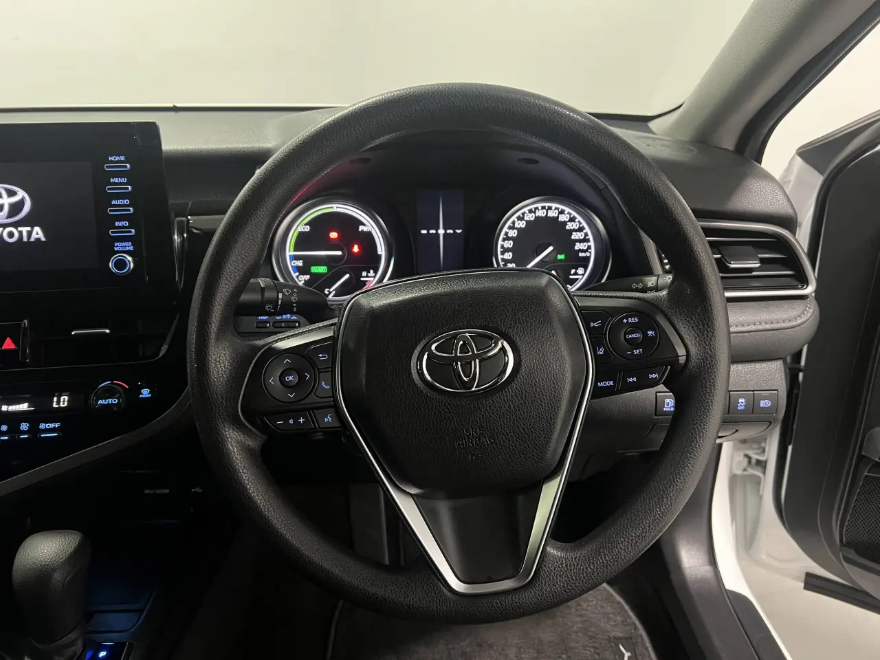 2022 TOYOTA CAMRY HYBRID Gallery Image 16