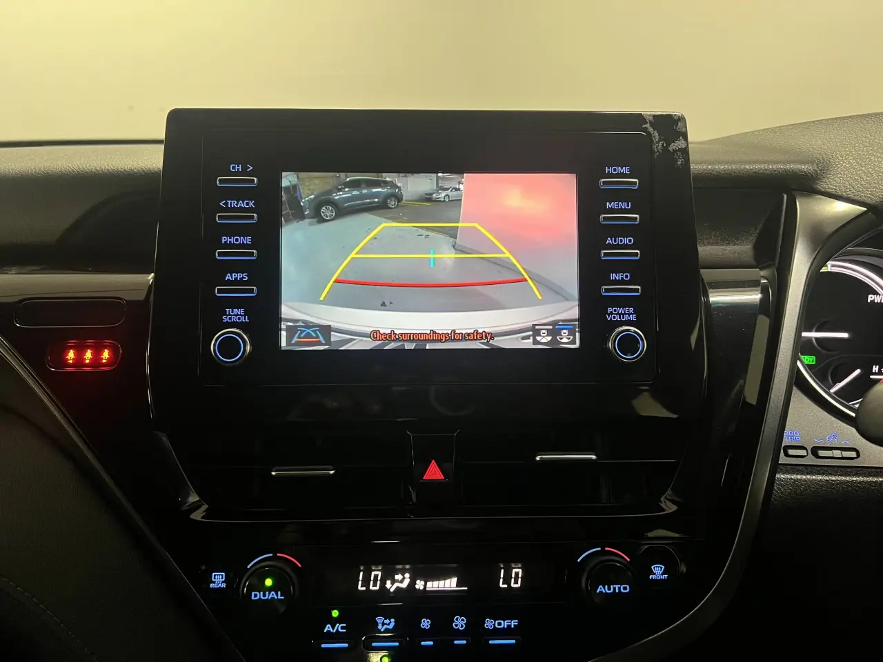 2022 TOYOTA CAMRY HYBRID Gallery Image 18