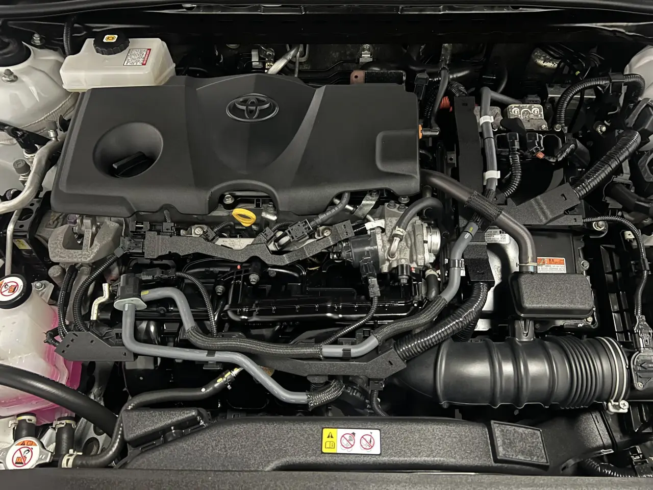 2022 TOYOTA CAMRY HYBRID Gallery Image 21