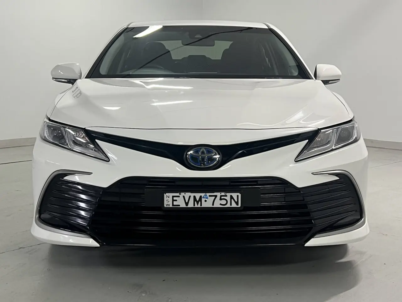 2022 TOYOTA CAMRY HYBRID Gallery Image 3