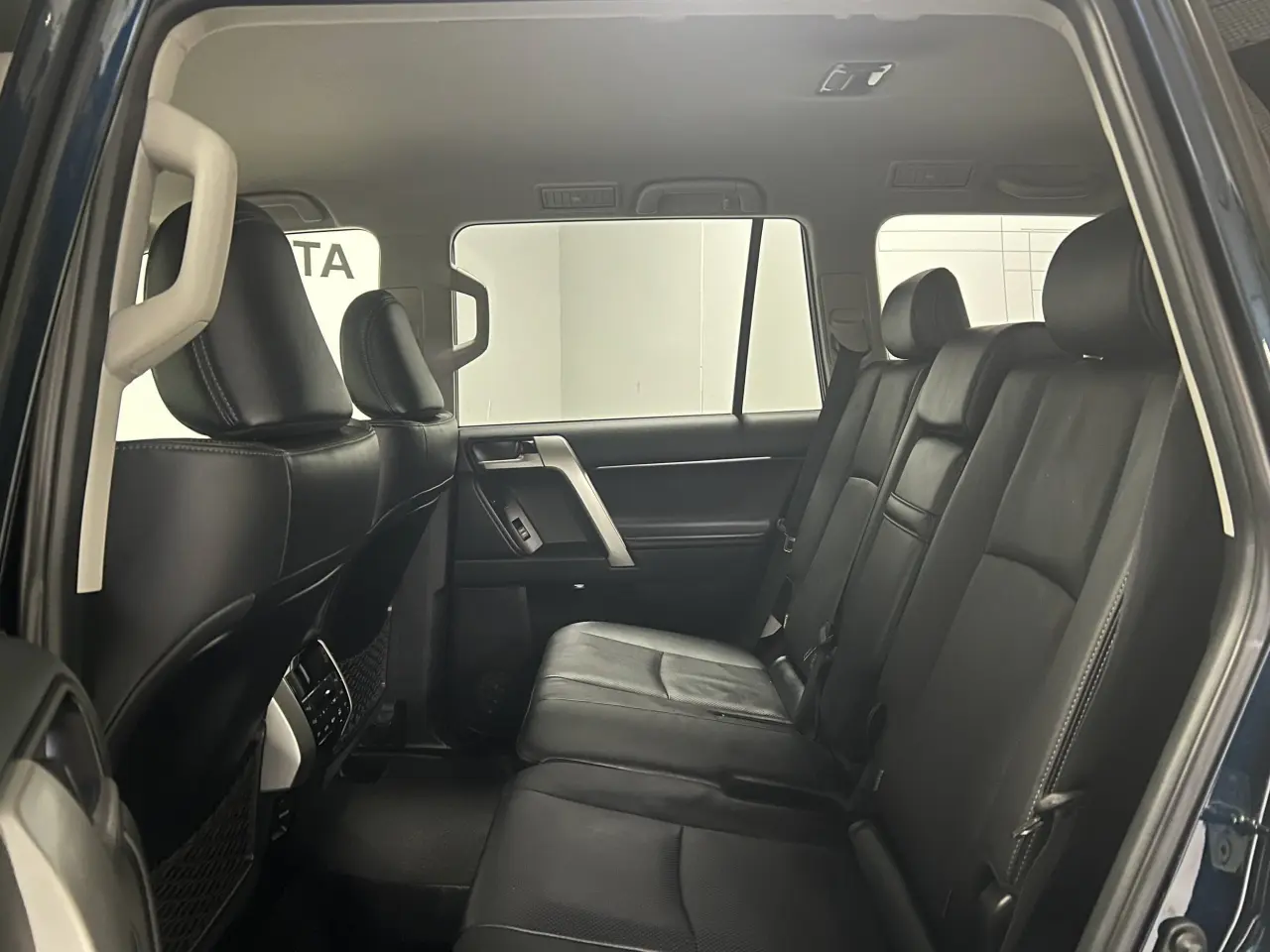 2023 TOYOTA PRADO Gallery Image 13