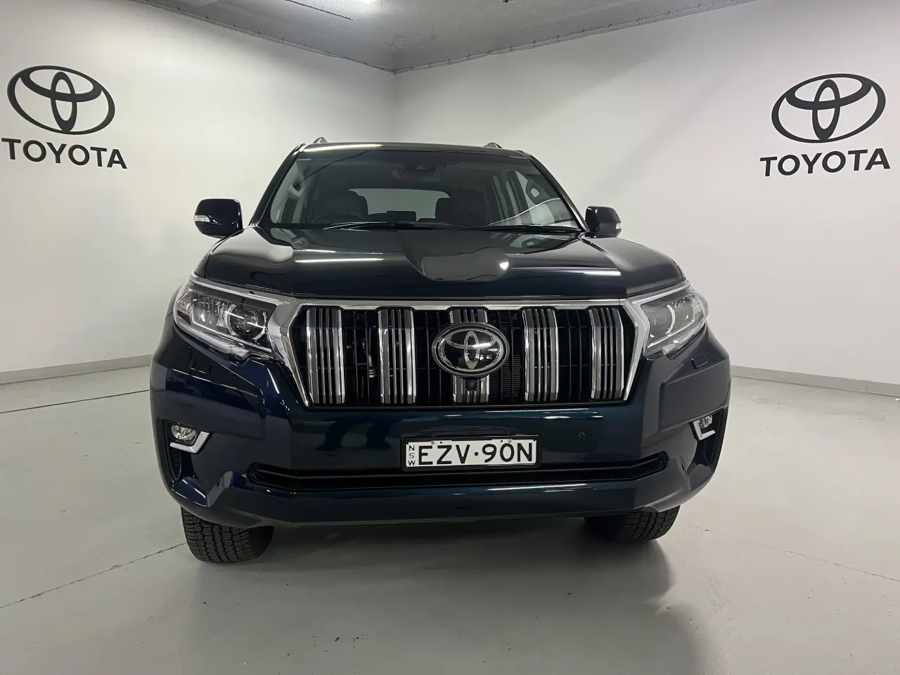 2023 TOYOTA PRADO Gallery Image 2