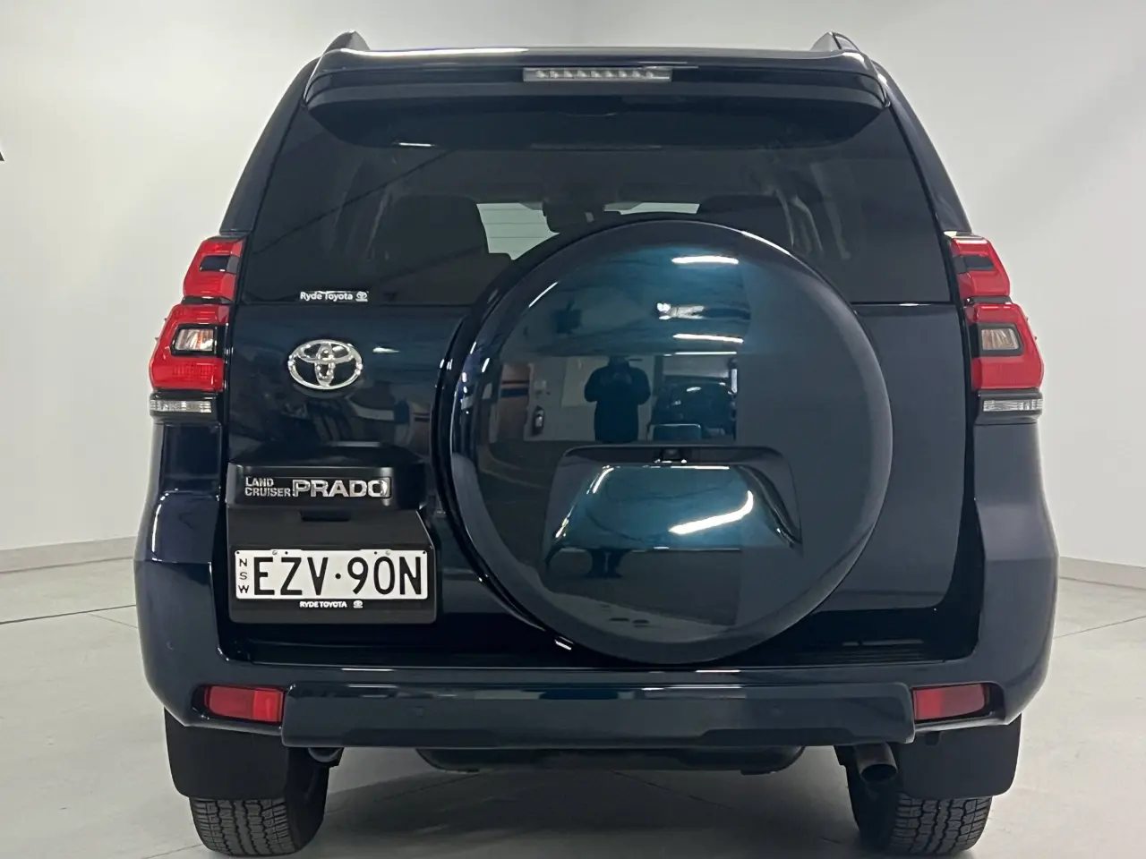 2023 TOYOTA PRADO Gallery Image 6