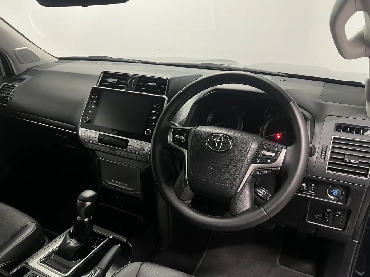 2023 TOYOTA PRADO Gallery Image 8