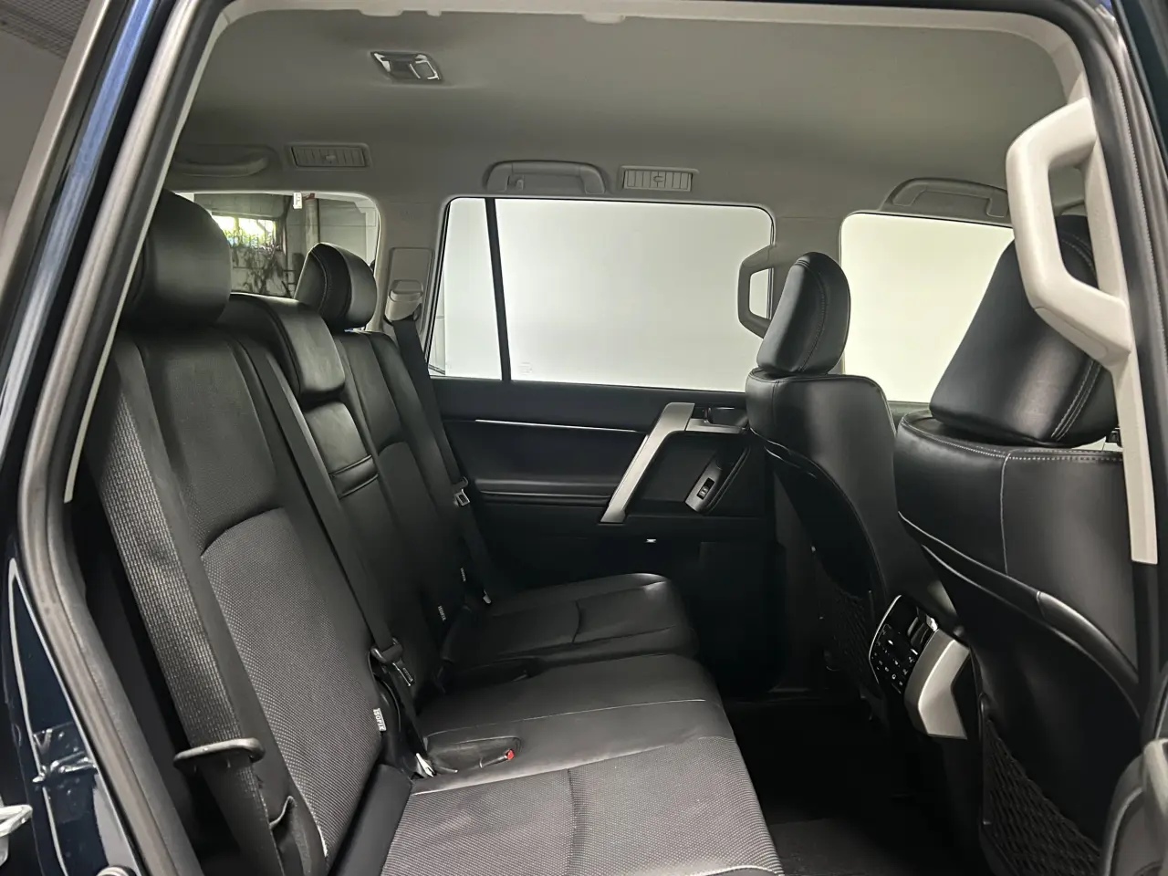 2023 TOYOTA PRADO Gallery Image 9