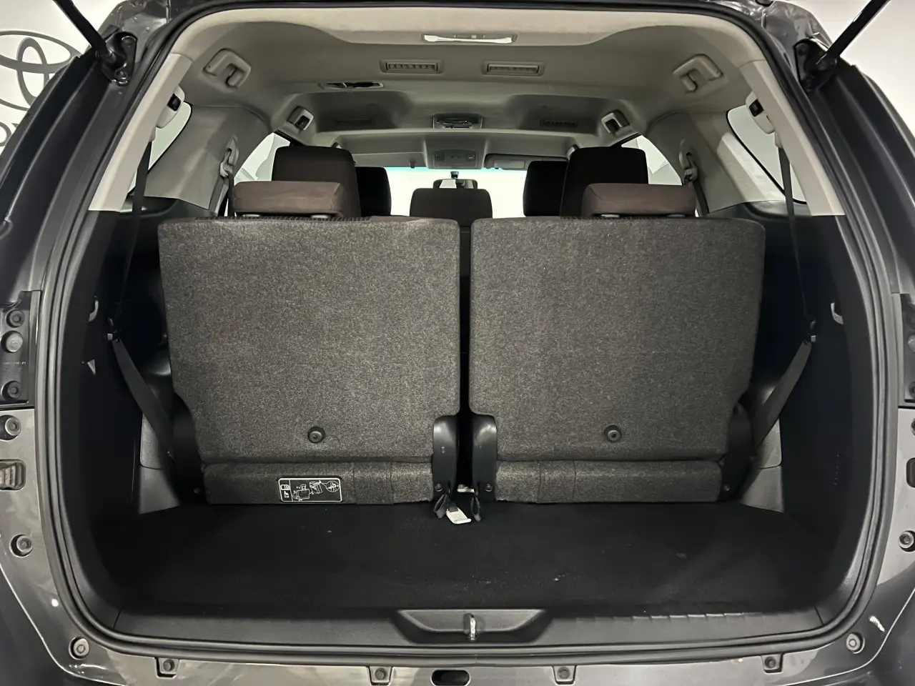 2016 TOYOTA FORTUNER Gallery Image 13