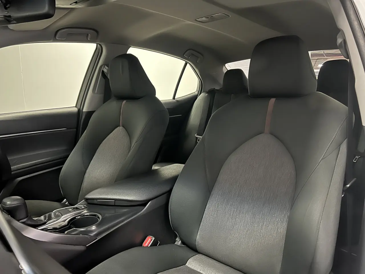 2019 TOYOTA CAMRY Gallery Image 15