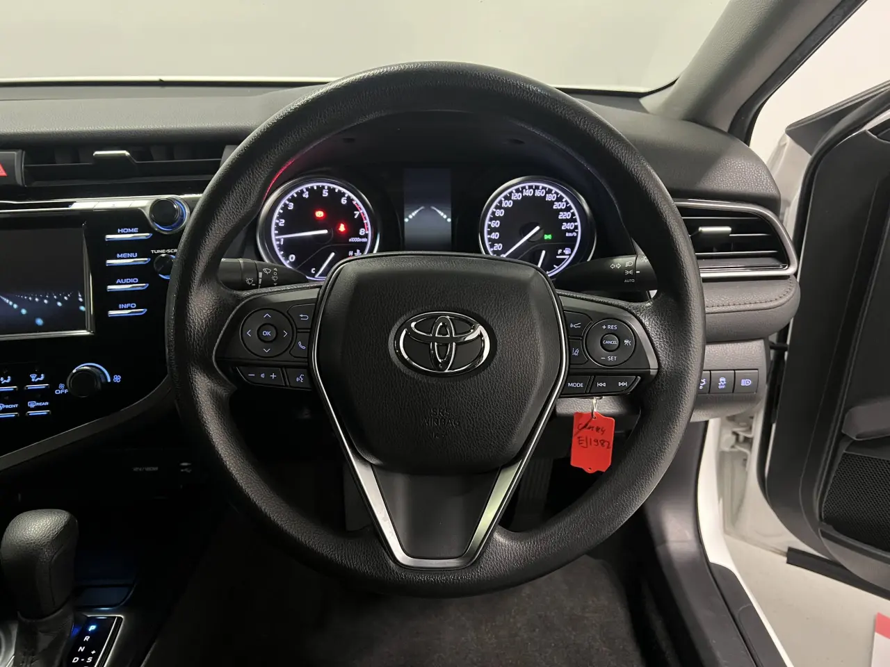 2019 TOYOTA CAMRY Gallery Image 16