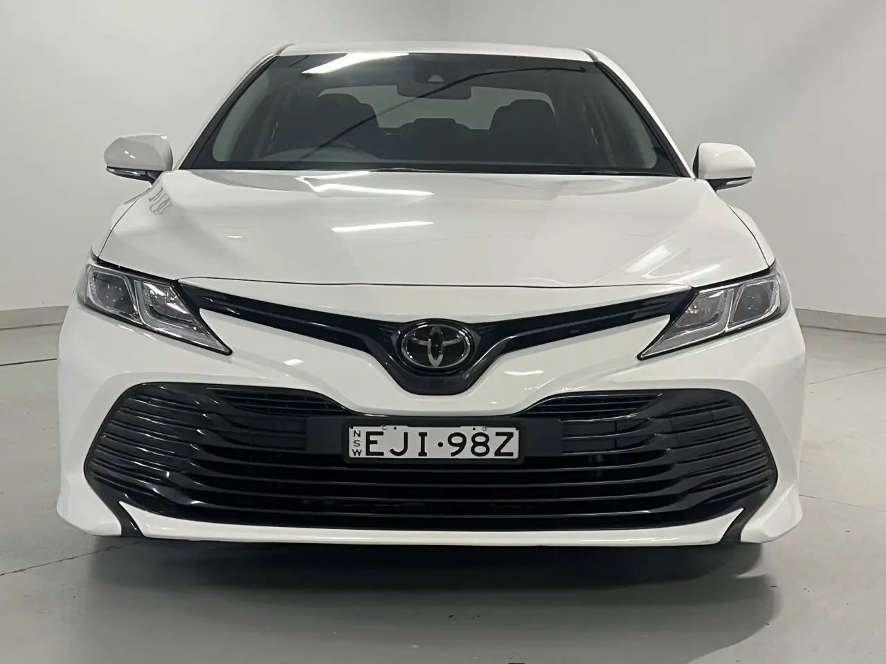 2019 TOYOTA CAMRY Gallery Image 3