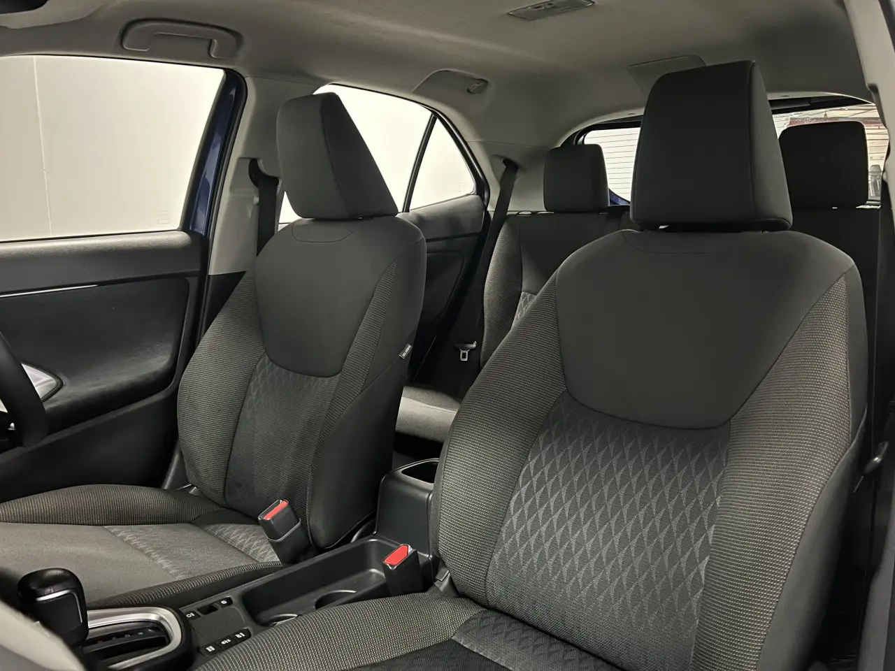 2023 TOYOTA YARIS CROSS HYBRID Gallery Image 15