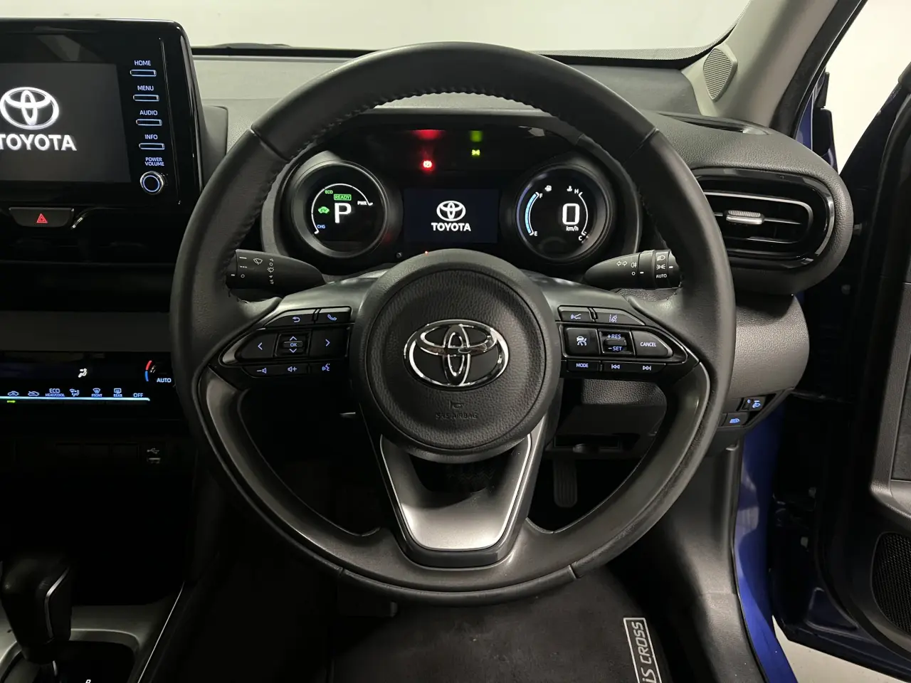 2023 TOYOTA YARIS CROSS HYBRID Gallery Image 16