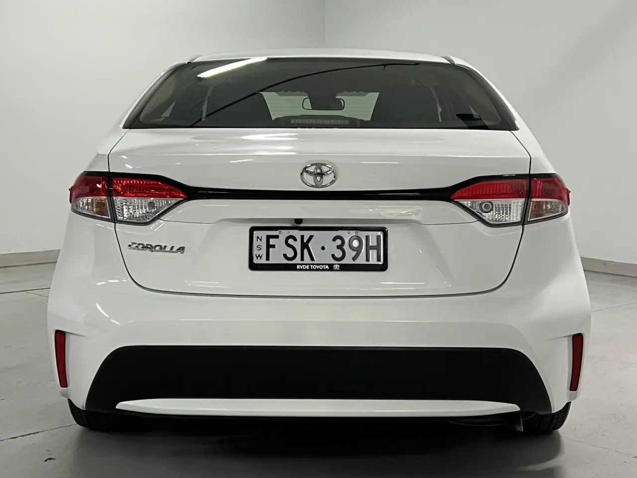 2020 TOYOTA COROLLA Gallery Image 7
