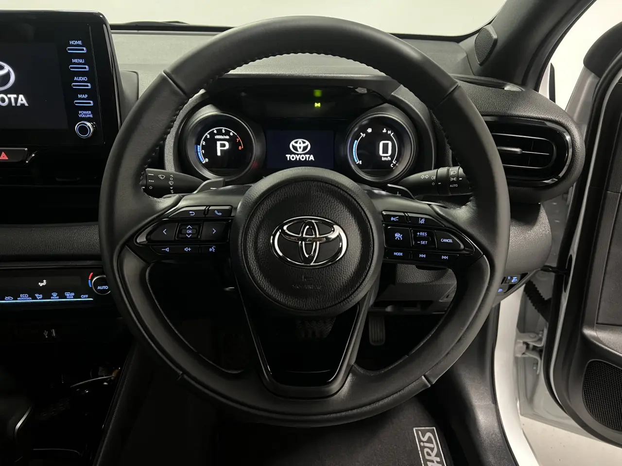 2023 TOYOTA YARIS Gallery Image 16