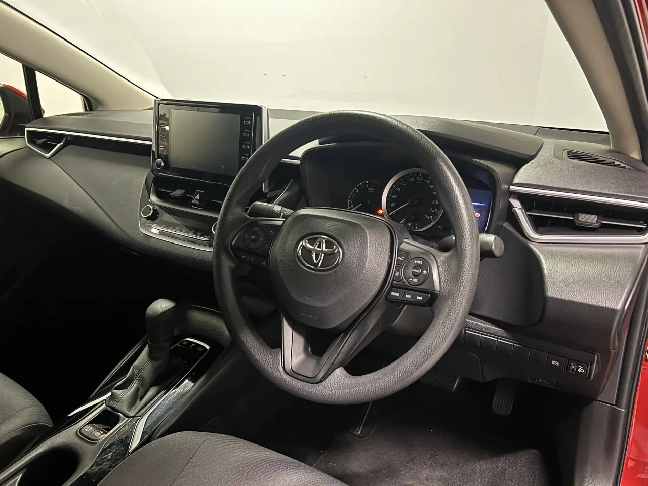 2021 TOYOTA COROLLA SEDAN HYBRID Gallery Image 10
