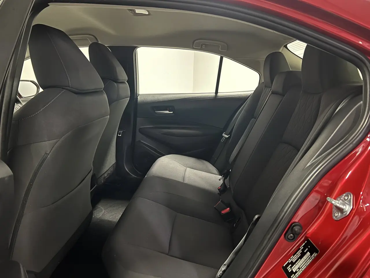 2021 TOYOTA COROLLA SEDAN HYBRID Gallery Image 13