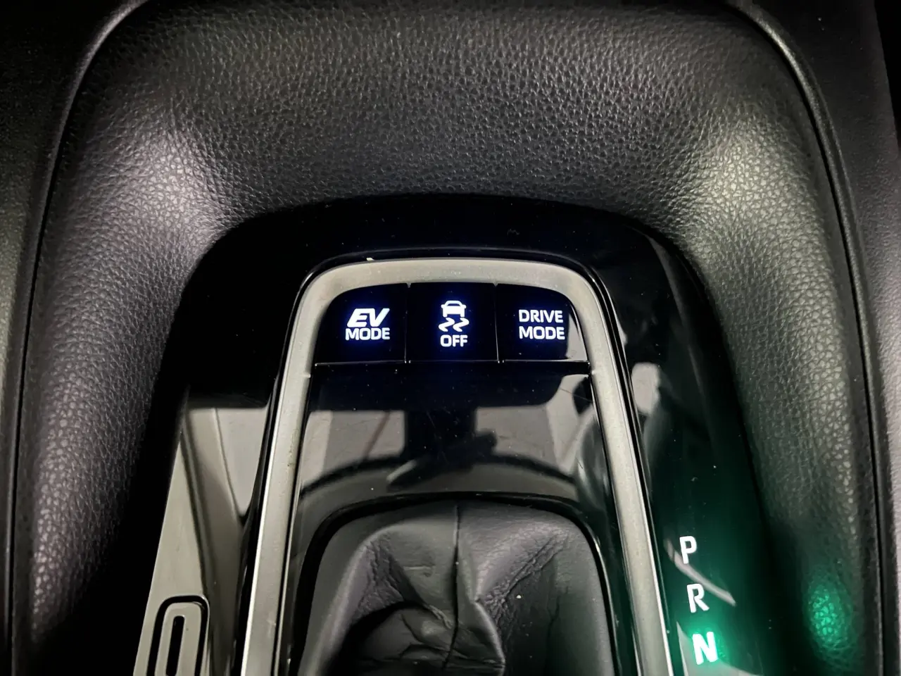 2021 TOYOTA COROLLA SEDAN HYBRID Gallery Image 20