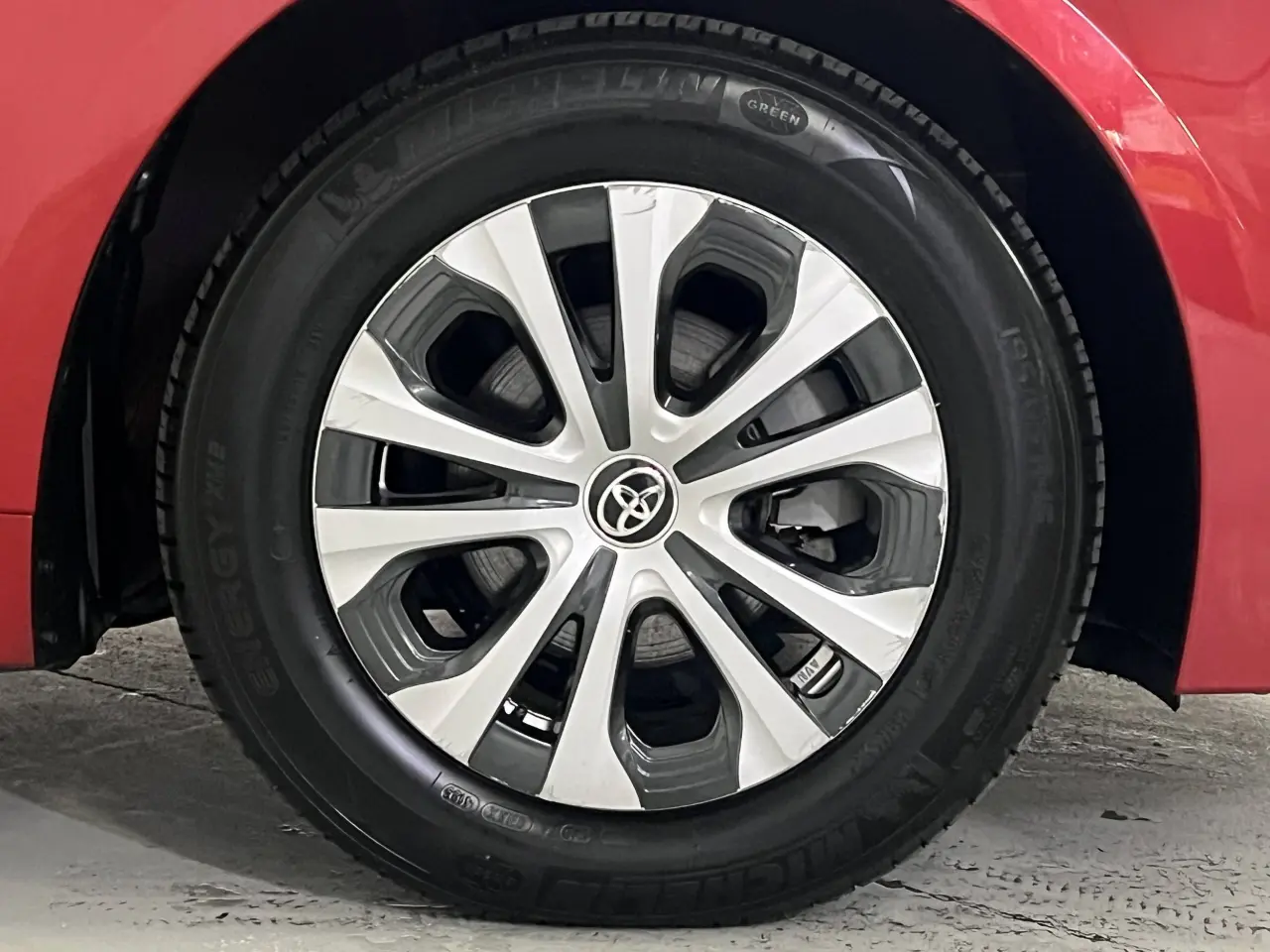2021 TOYOTA COROLLA SEDAN HYBRID Gallery Image 5