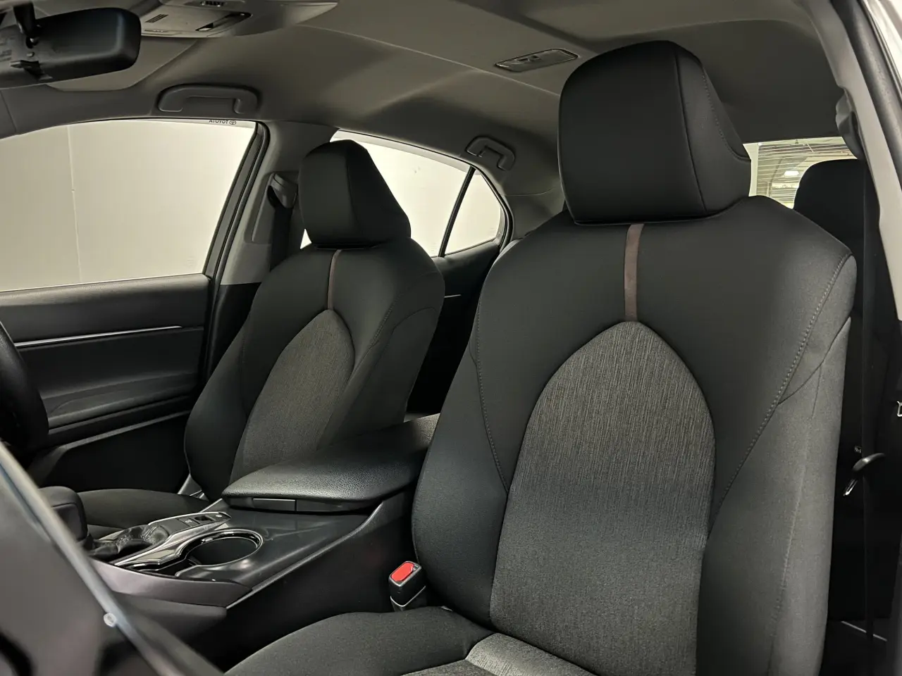 2019 TOYOTA CAMRY Gallery Image 15