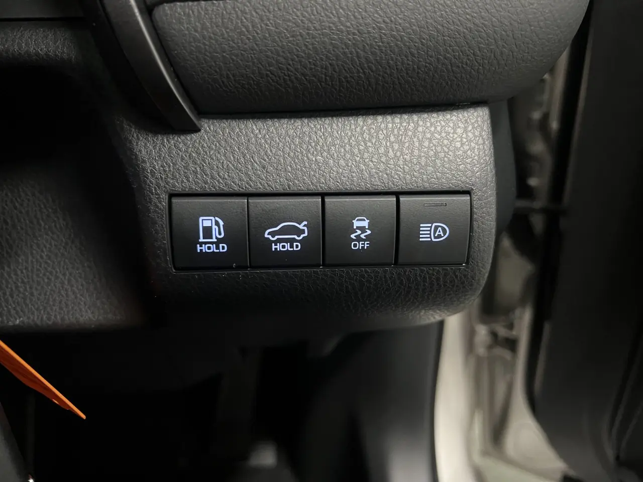 2019 TOYOTA CAMRY Gallery Image 19