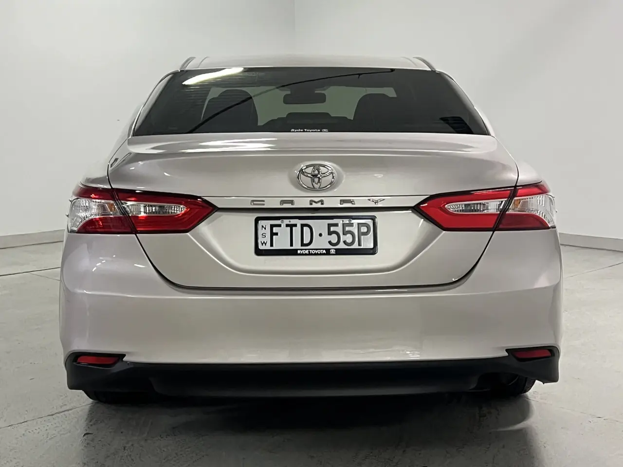 2019 TOYOTA CAMRY Gallery Image 7
