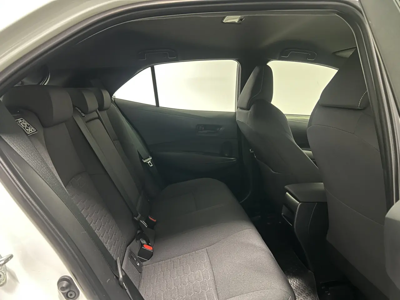 2020 TOYOTA COROLLA Gallery Image 11