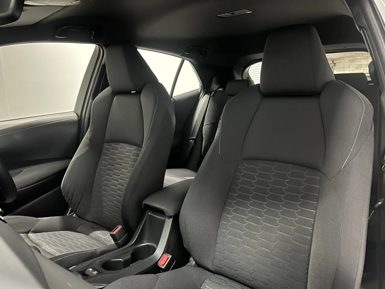 2020 TOYOTA COROLLA Gallery Image 15