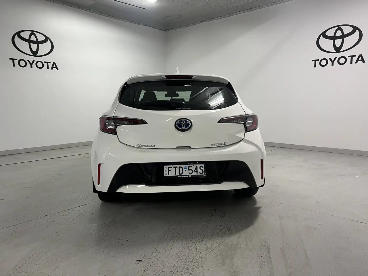 2020 TOYOTA COROLLA Gallery Image 6