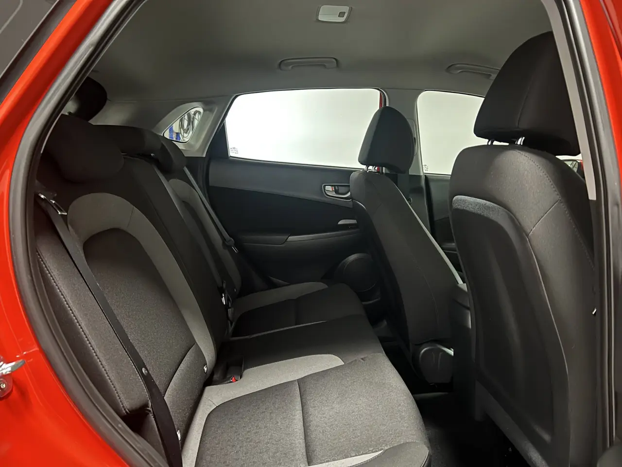 2020 HYUNDAI KONA Gallery Image 11