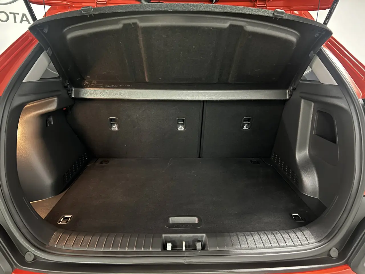 2020 HYUNDAI KONA Gallery Image 12