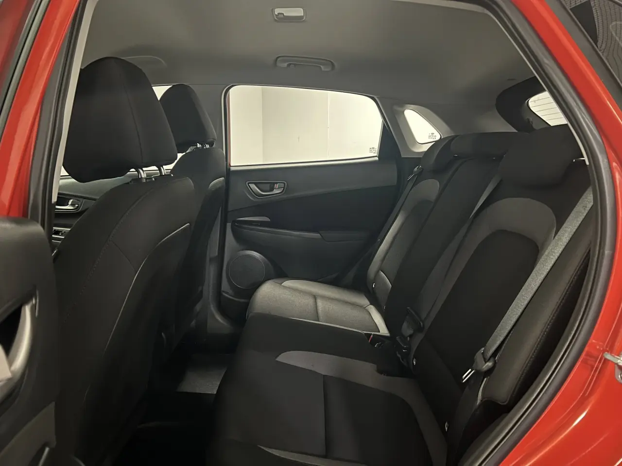 2020 HYUNDAI KONA Gallery Image 13