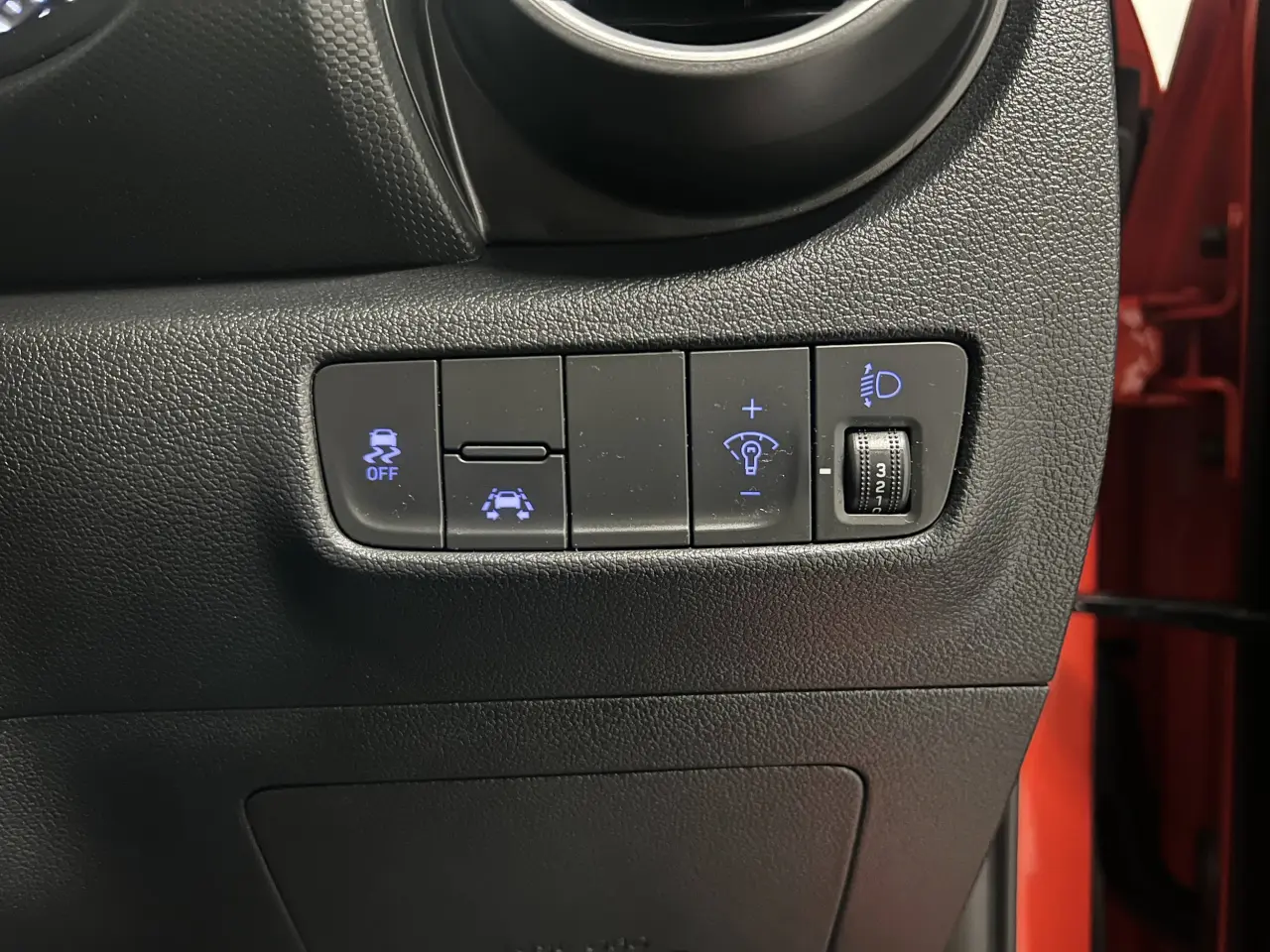 2020 HYUNDAI KONA Gallery Image 20