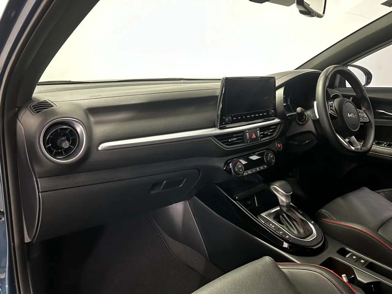 2024 KIA CERATO Gallery Image 14