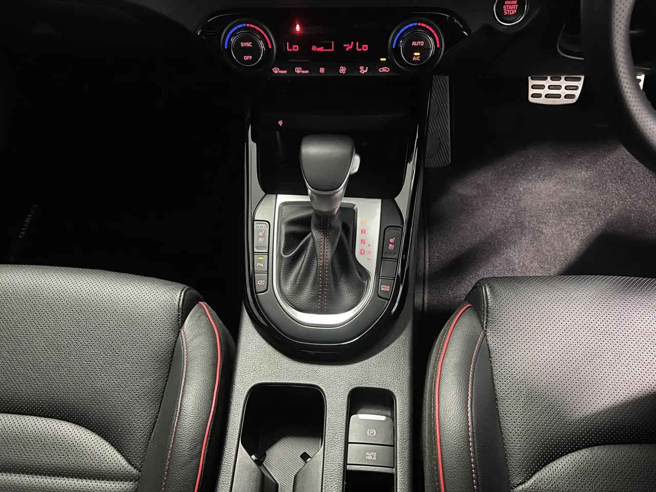 2024 KIA CERATO Gallery Image 19