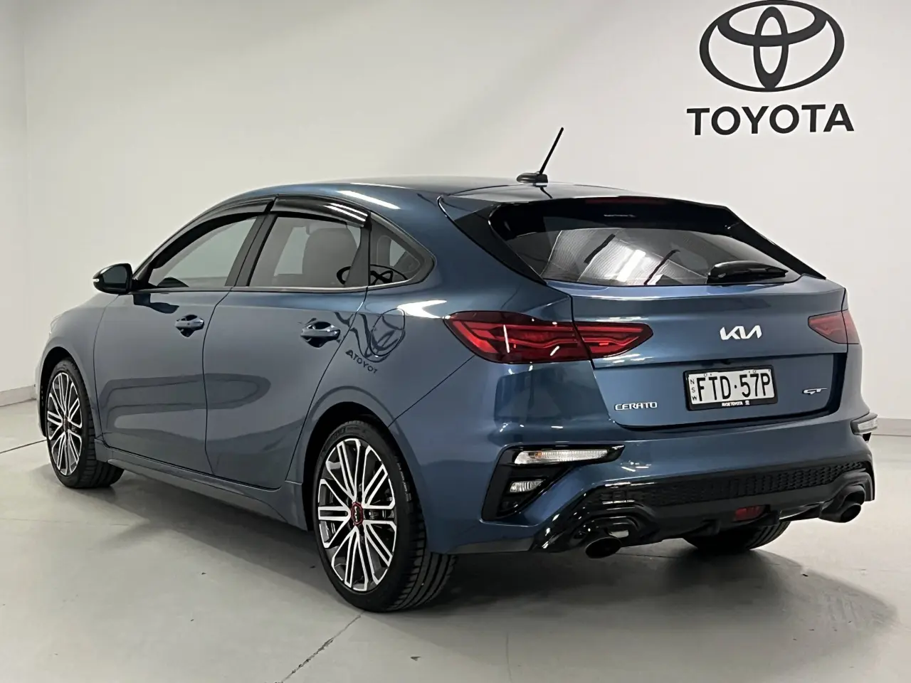 2024 KIA CERATO Gallery Image 8