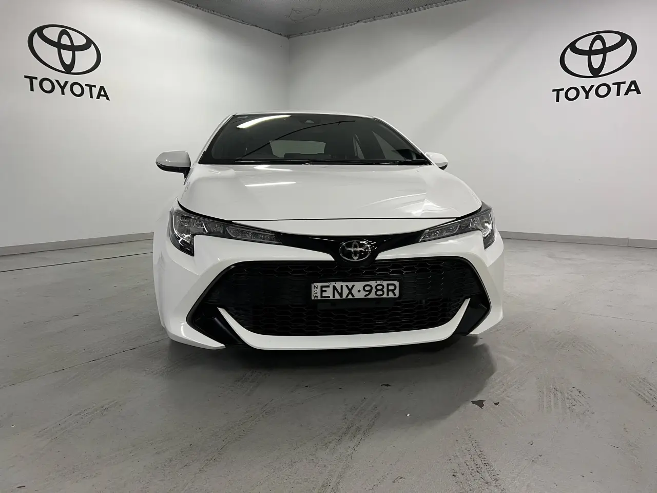 2021 TOYOTA COROLLA Gallery Image 2