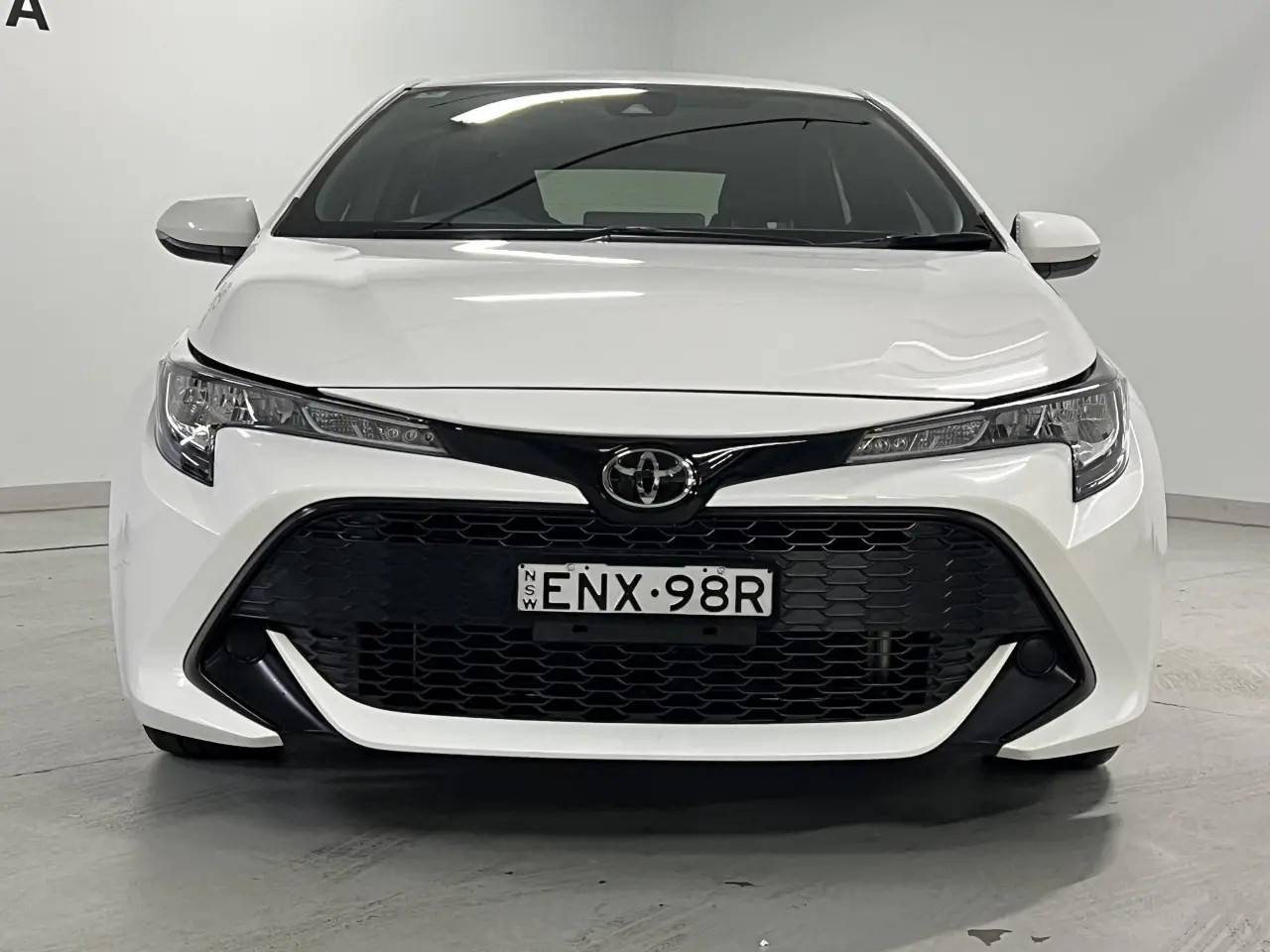 2021 TOYOTA COROLLA Gallery Image 3