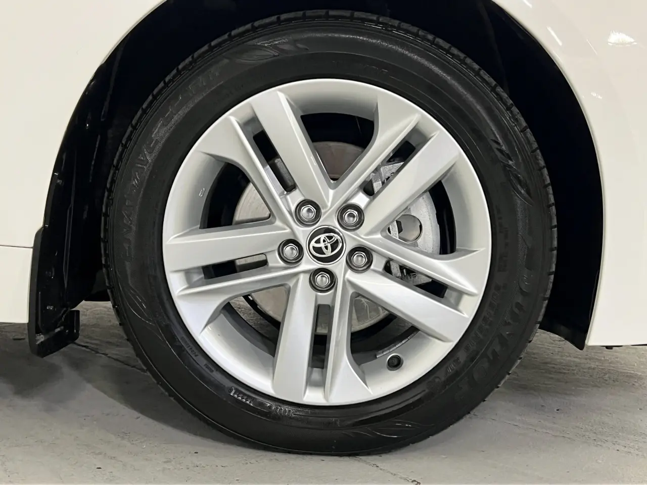 2021 TOYOTA COROLLA Gallery Image 5