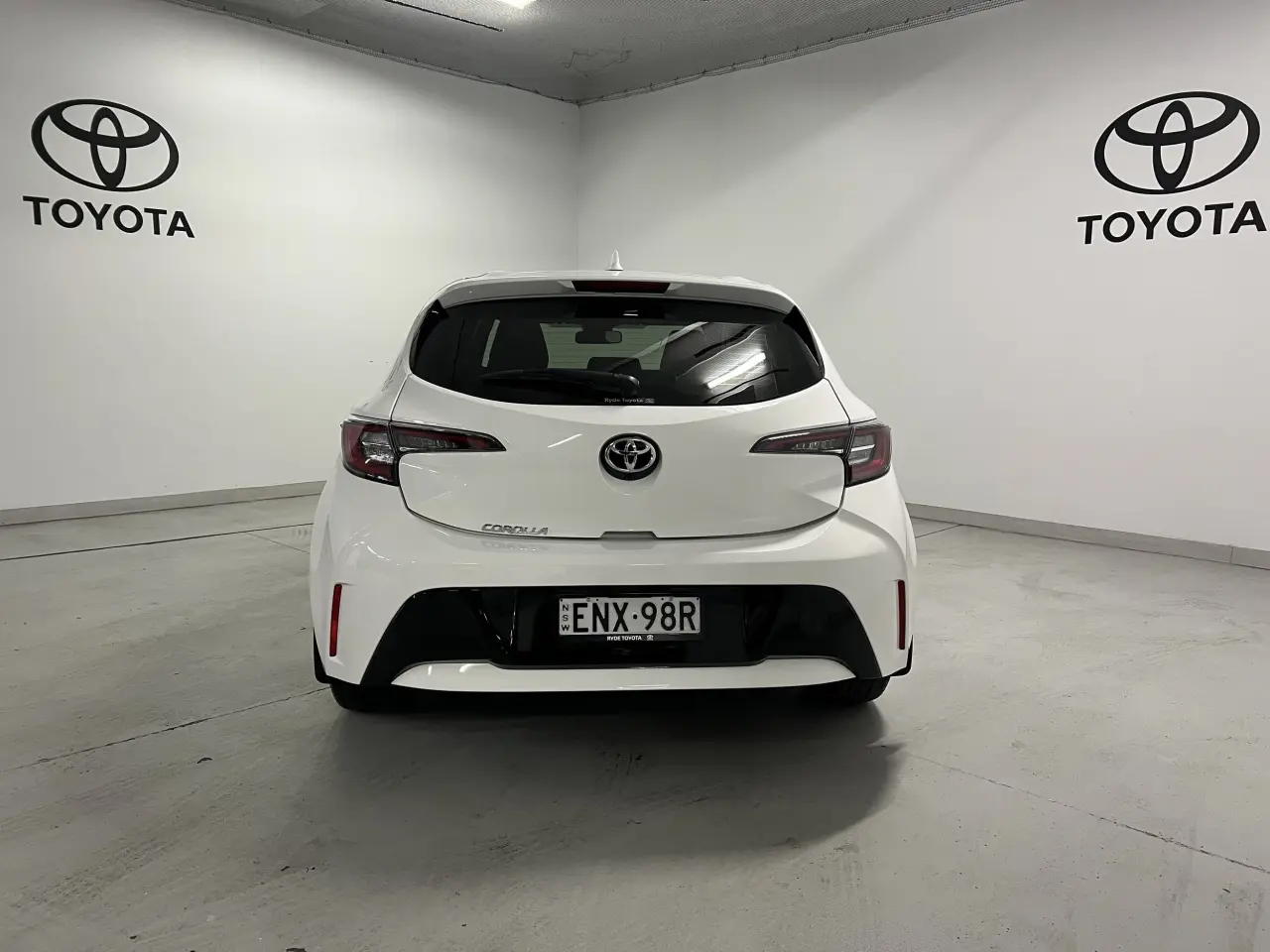 2021 TOYOTA COROLLA Gallery Image 6