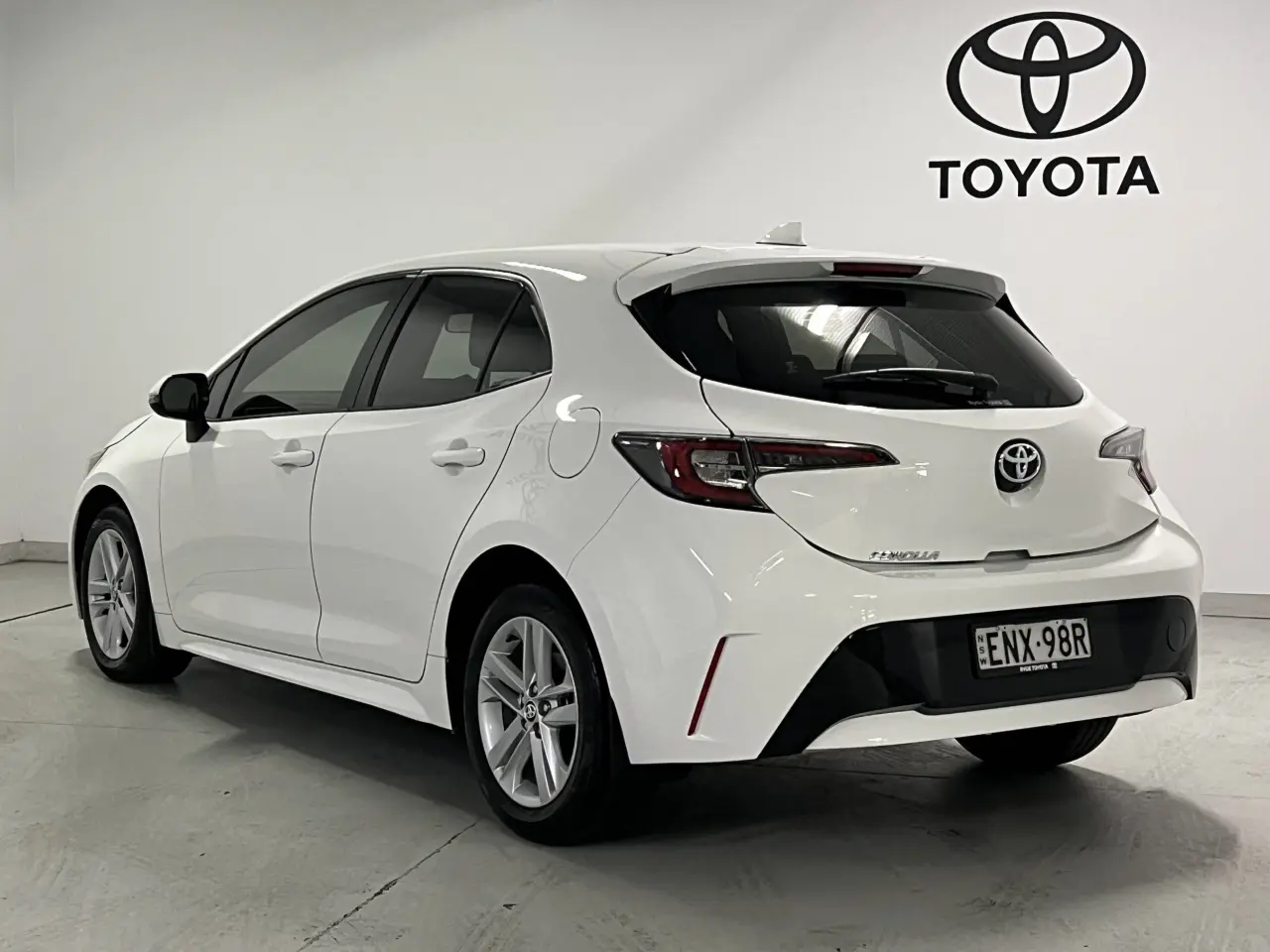 2021 TOYOTA COROLLA Gallery Image 8