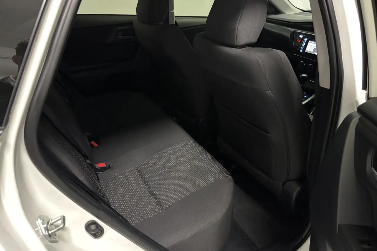 2018 Toyota Corolla Gallery Image 11