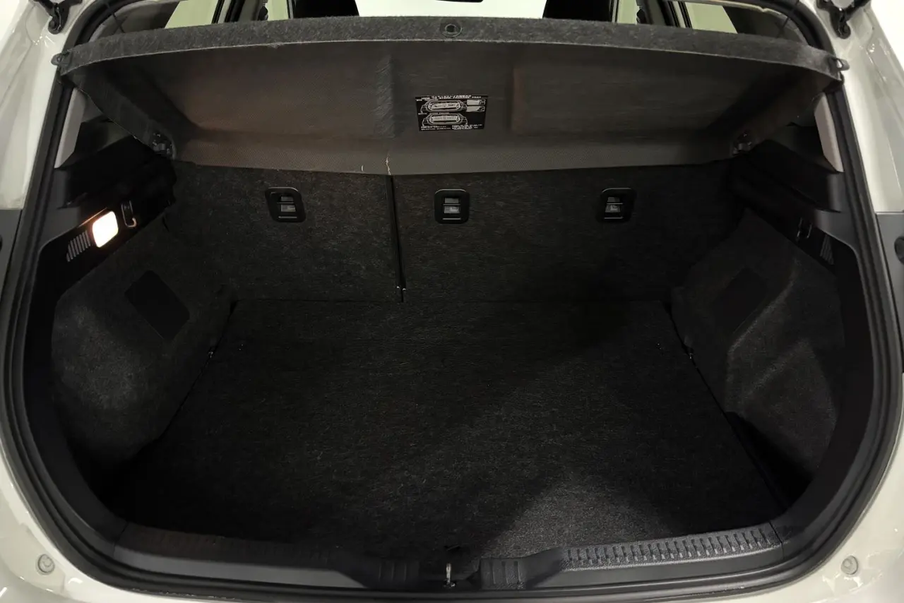 2018 Toyota Corolla Gallery Image 12