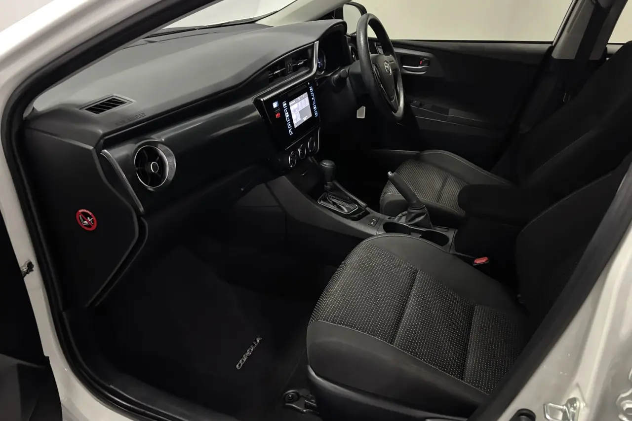 2018 Toyota Corolla Gallery Image 14