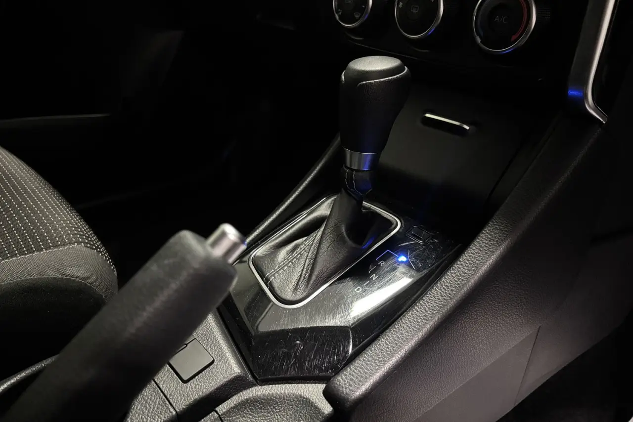 2018 Toyota Corolla Gallery Image 19