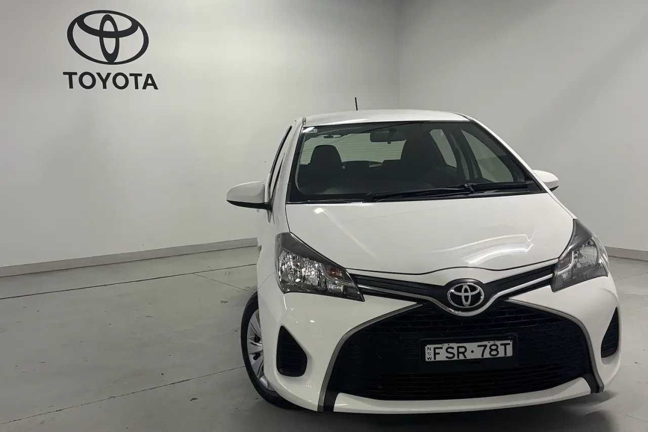 2015 Toyota Yaris Gallery Image 2