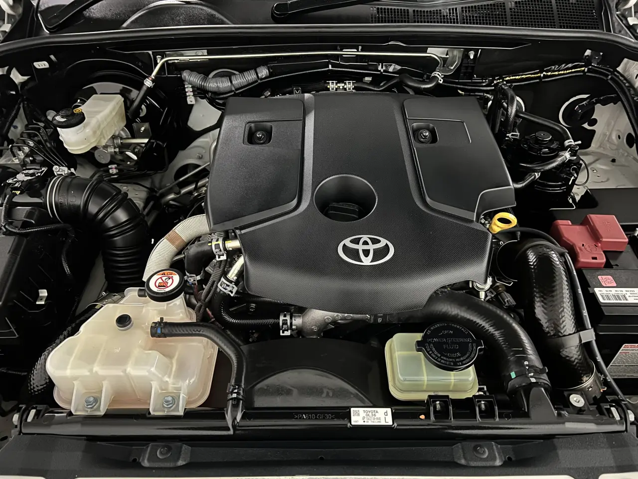 2020 TOYOTA HILUX Gallery Image 20