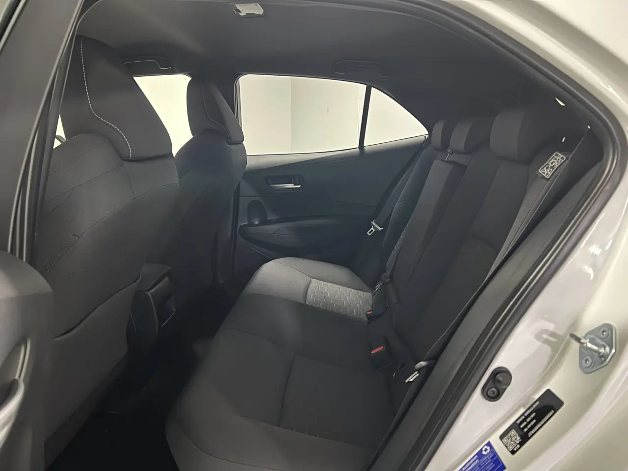 2021 TOYOTA COROLLA Gallery Image 13