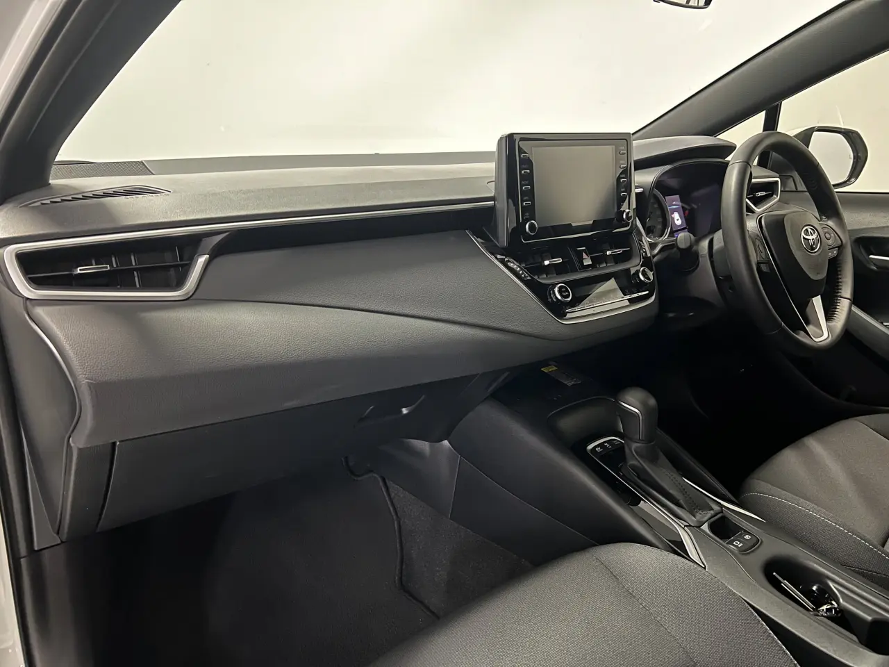 2021 TOYOTA COROLLA Gallery Image 14
