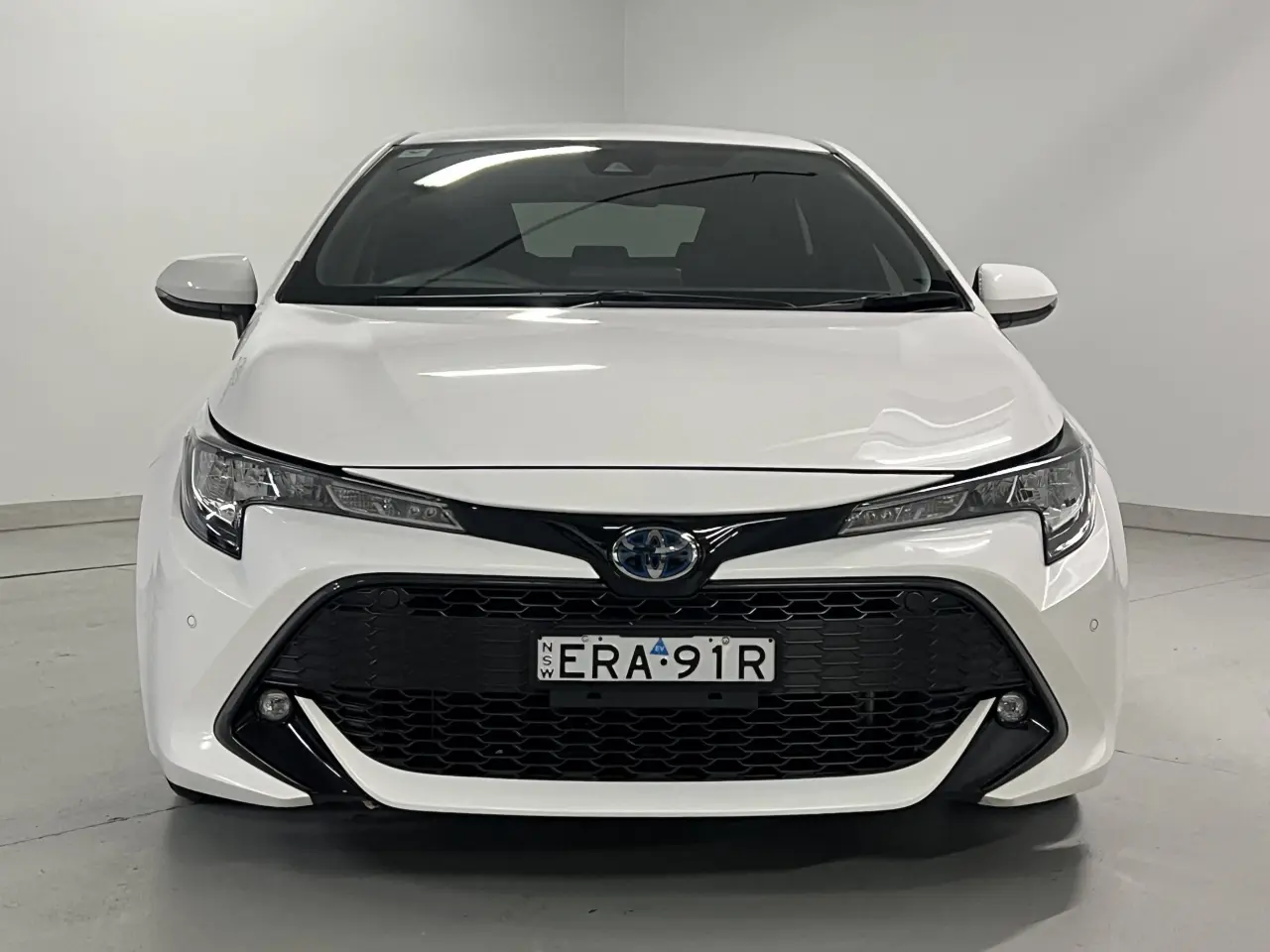 2021 TOYOTA COROLLA Gallery Image 3