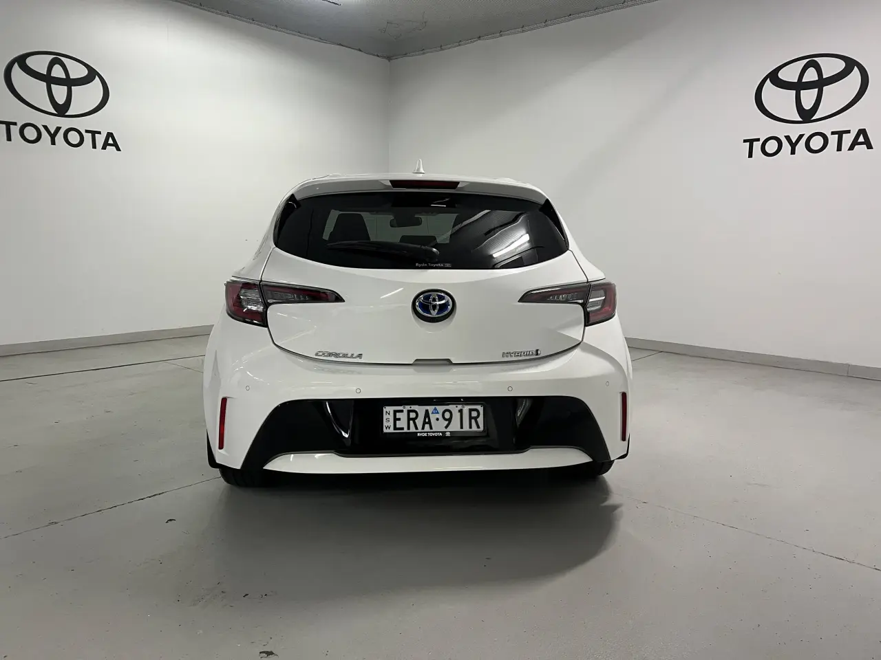 2021 TOYOTA COROLLA Gallery Image 6