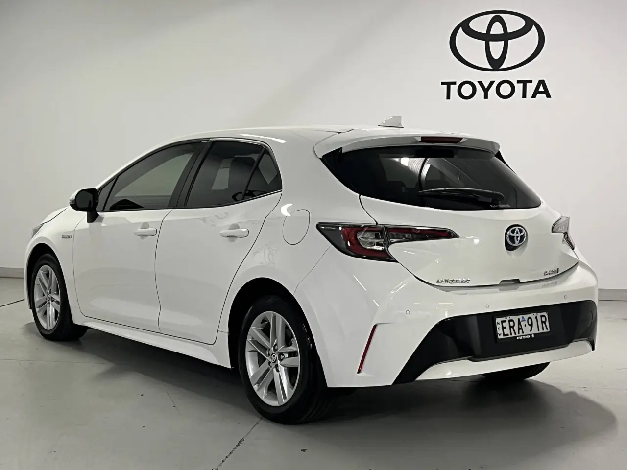 2021 TOYOTA COROLLA Gallery Image 8